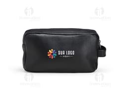 Necessaire em couro preto, utilizada para guardar dinheiro, cartões, equipamentos eletrônicos e objetos pessoais. Ideal para