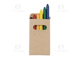 Bob de giz de cera 6 cores em um bloco de notas amarelo vazio em um escritório.