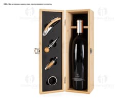 Box de madeira marrom contendo um kit de vinho de 4 peças, com design moderno e detalhes em bambu. O objeto antigo e luxuoso