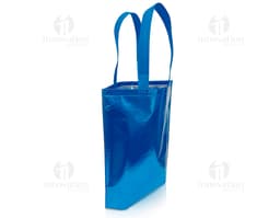 Sacola TNT Metalizado em tom de laranja com alças e detalhes em metal, ideal para presentes e compras no varejo.