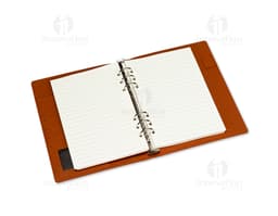 Caderno Fichário PU marrom com capa dura, contendo papel em branco para anotações. Inclui clips para prender folhas, quadro