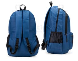 Mochila de poliéster preta de 23L, moderna e adequada para transporte de equipamentos esportivos e objetos de viagem. Carrega