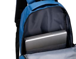 Mochila de poliéster preta de 23L, moderna e adequada para transporte de equipamentos esportivos e objetos de viagem. Carrega