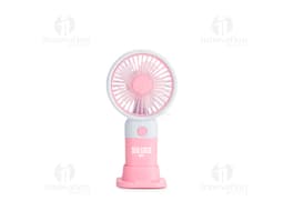 Mini ventilador recarregável de design moderno, feito de metal e plástico na cor preta. Possui hélices brilhantes e funciona