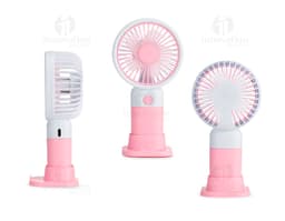 Mini ventilador recarregável de design moderno, feito de metal e plástico na cor preta. Possui hélices brilhantes e funciona