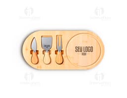 Kit Queijo 4 Peças - imagem de um kit contendo 4 peças para queijo, com utensílios de madeira, como tábua e faca, além de