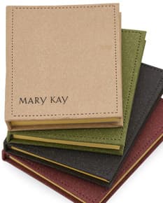 Bloco de anotações 10,5 x 8cm - Ideal para organização no escritório ou em casa. Feito em couro marrom vintage, proporciona um toque de elegância. Perfeito para guardar informações importantes e manter suas ideias sempre à mão. Adquira já o seu!