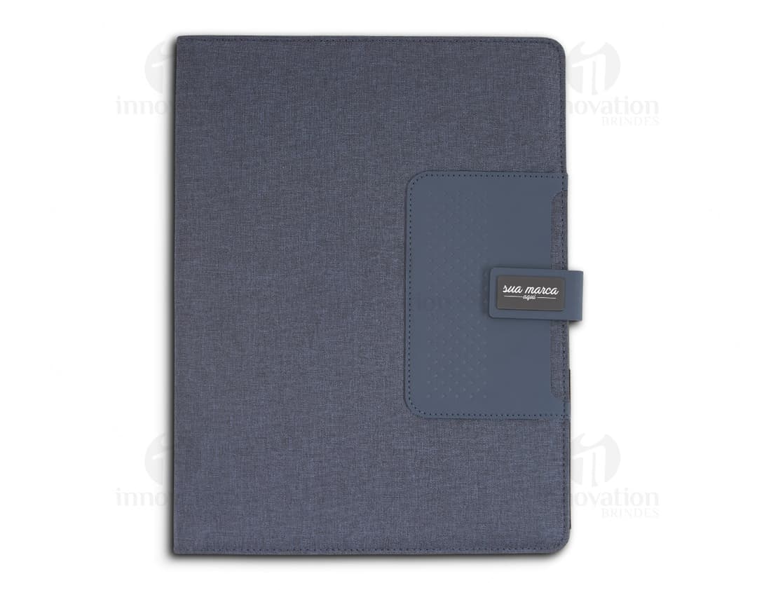 Pasta executiva de couro para guardar seus documentos e equipamentos de forma organizada. Ideal para reuniões de negócios e