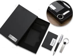 Kit Executivo 3 Peças: Praticidade e sofisticação em um só produto! Com elementos de tecnologia e negócios, este kit é