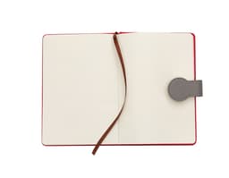 Bloco de anotações em couro marrom, ideal para anotações de negócios. Design elegante e espaçoso ideal para o escritório.