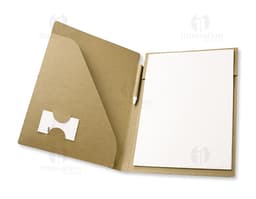 Foto de uma pasta A4 vazia de papel marrom antigo com espaço para anotações e lembretes. Design vintage com textura