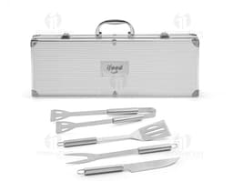Kit churrasco de aço inoxidável com maleta cromada. Perfeito para churrascos em família ou com os amigos. Portátil e prático