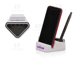 Suporte para celular multifuncional em couro marrom. Perfeito para manter seu dispositivo seguro e organizado. Ideal para uso
