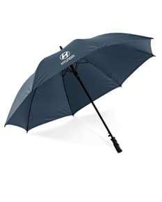 Guarda-chuva de golfe preto para proteção em dias chuvosos. Design moderno e resistente, ideal para se manter seguro durante as partidas. Acessório indispensável para os amantes do esporte. Tenha mais sucesso em campo com este item essencial.