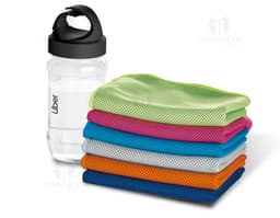 Kit Toalha e Garrafa - Ideal para manter-se hidratado durante os treinos! Este conjunto prático inclui uma garrafa de água
