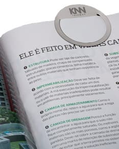 Marcador de Página - Design metálico e formato redondo, o marcador de página é o brinde ideal para destacar suas anotações.