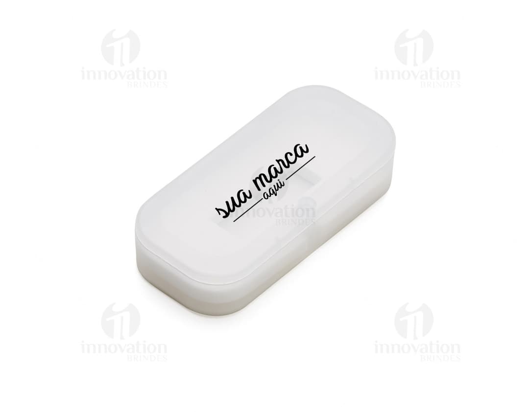 Estojo para Pen Drive Pico - Organize de forma prática e segura o seu dispositivo eletrônico com este estojo. Feito de