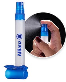 Spray higienizador 10ml para cuidados de saúde. Ideal para levar na bolsa, no carro ou no escritório. Prático e eficaz, garantindo a higienização das mãos em qualquer lugar. Proteja-se e mantenha-se saudável com nosso spray higienizador. A solução perfeita para garantir a sua segurança. Adquira já o seu!