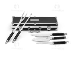 Kit churrasco de alta qualidade com faca, tesoura e utensílios de aço inoxidável cromado. Ideal para momentos de churrasco e