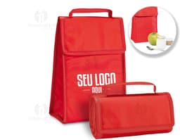 Bolsa térmica dobrável em formato 3D, vazia e aberta, com design moderno e clean. Está sobre uma mesa ao lado de um