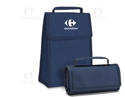 Bolsa térmica dobrável em formato 3D, vazia e aberta, com design moderno e clean. Está sobre uma mesa ao lado de um
