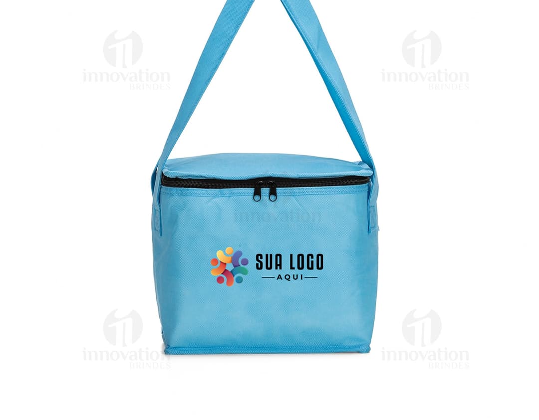 Bolsa térmica de 8,5 litros para manter suas bebidas e alimentos sempre frescos. Feita em couro legítimo, proporciona glamour