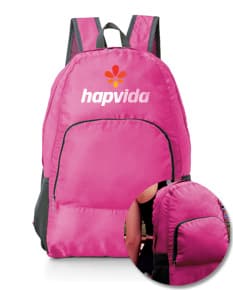 Mochila dobrável de nylon, perfeita para te acompanhar em todas as aventuras. Leve e prática, possui alça ajustável e design moderno. Ideal para quem busca praticidade e estilo. Adquira já a sua! #mochila #brindes #moderno #prático #aventura