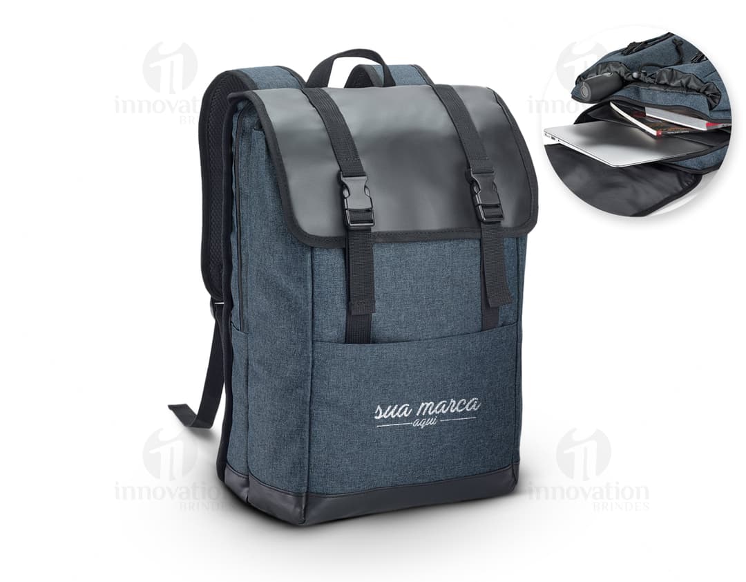 Mochila moderna para notebook em couro sintético, perfeita para viagens e trabalho. Espaçosa, prática e elegante, com alça