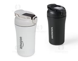Copo de inox com capacidade de 450ml.