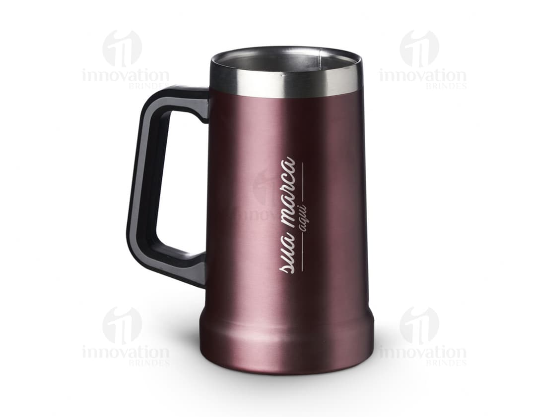 Caneca térmica 700ml em metal prateado, ideal para manter sua bebida favorita na temperatura certa por mais tempo. Perfeita