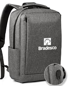 Mochila para notebook em couro vintage: elegância e praticidade para seu dia a dia de trabalho. Com design moderno e