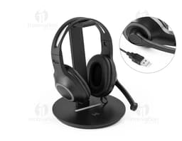 Fone de ouvido moderno em metal preto para estúdio de música. Equipamento de alta tecnologia com excelente qualidade de som.