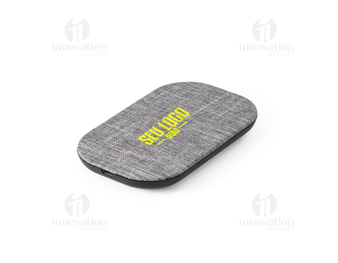 Carregador wireless preto de alta tecnologia para equilíbrio da saúde. Com suporte arc support para um carregamento rápido e
