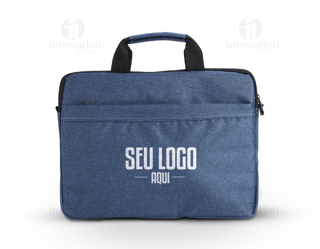 Pasta notebook preta de couro com alça, zíper e compartimentos, ideal para armazenar documentos e acessórios de forma