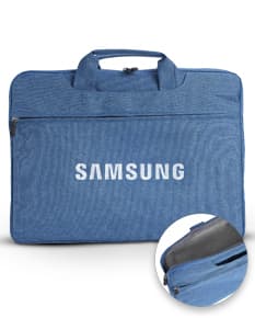 Bolsa para notebook 15,6" em couro preto, com alça transversal, zíper, bolsos e design moderno. Ideal para armazenar seus pertences com estilo e elegância enquanto viaja ou trabalha.