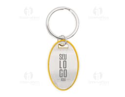 Chaveiro de metal elegante com design moderno e símbolo de amor em formato de coração. Perfeito para presentear e decorar.