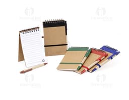 Bloco de anotações de 14x9 cm, feito de material isolante e de construção, em papel marrom. Vazio, com espaço para escrever e