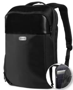 Mochila premium para notebook em couro preto, com porta USB integrada. Equipamento moderno e sofisticado, ideal para viagens