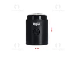Mini Aparador de Barba - Apare a sua barba com precisão e praticidade. Design moderno em metal prateado, ideal para viagens.
