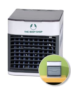 Mini Climatizador de Ar Portátil em metal prateado e preto, design moderno com painel solar, mecanismo de resfriamento e