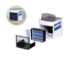 Mini Climatizador de Ar Portátil em metal prateado e preto, design moderno com painel solar, mecanismo de resfriamento e