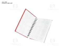 Capa emborrachada da Agenda 2025 em azul marinho com detalhes dourados e elástico para fechamento.