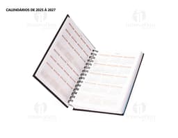 Agenda 2025 emborrachada com capa azul marinho e detalhes em dourado.