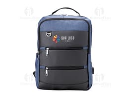 Mochila de nylon preta com alças de couro, com capacidade de 26 litros e porta USB integrado. Ideal para viagens de negócios