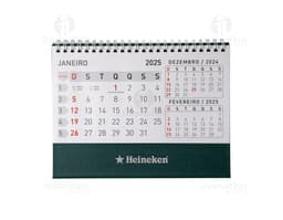 Calendário de Mesa 2024 em Papel 115g. com design moderno e organizado, contendo datas, meses, semanas e dias do ano. Ideal
