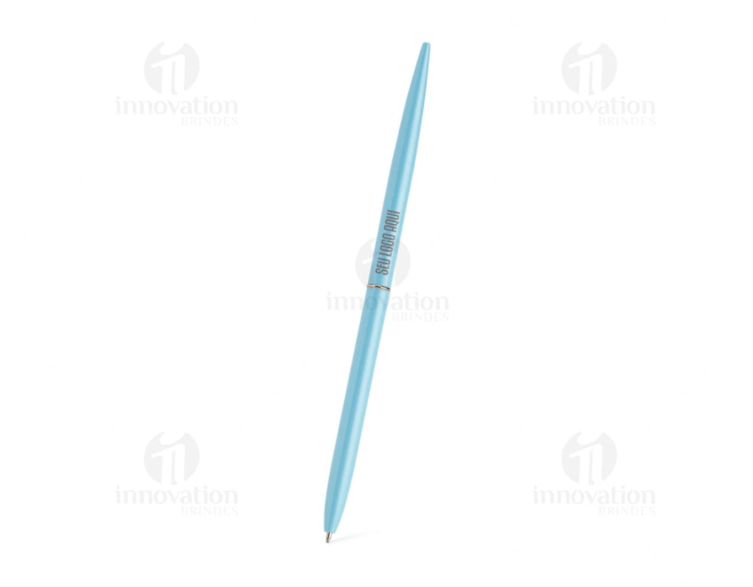 Caneta metálica azul com rotação, design moderno e elegante. A cor vibrante e brilhante traz um toque de criatividade. Ideal