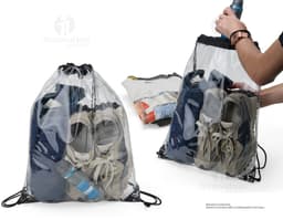 Mochila Saco em PVC preta com design de corações cor de rosa, estilo vintage. Ideal para compras, presente ou decoração. Traz