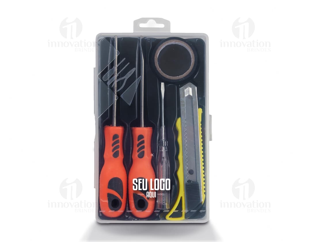 Kit de ferramentas de 5 peças em metal prateado e preto. Tecnologia moderna e equipamento eletrônico, com botões, display e