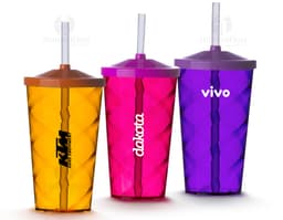 Copo de PS 550ml perfeito para drinks gelados e sucos refrescantes. Feito com material resistente, ideal para uso diário.