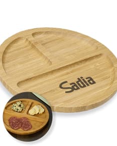 Petisqueira pequena de madeira perfeita para servir snacks saudáveis e deliciosos. Ideal para decoração de cozinha e como elemento econômico e decorativo. Aproveite a hora do lanche com estilo e praticidade!